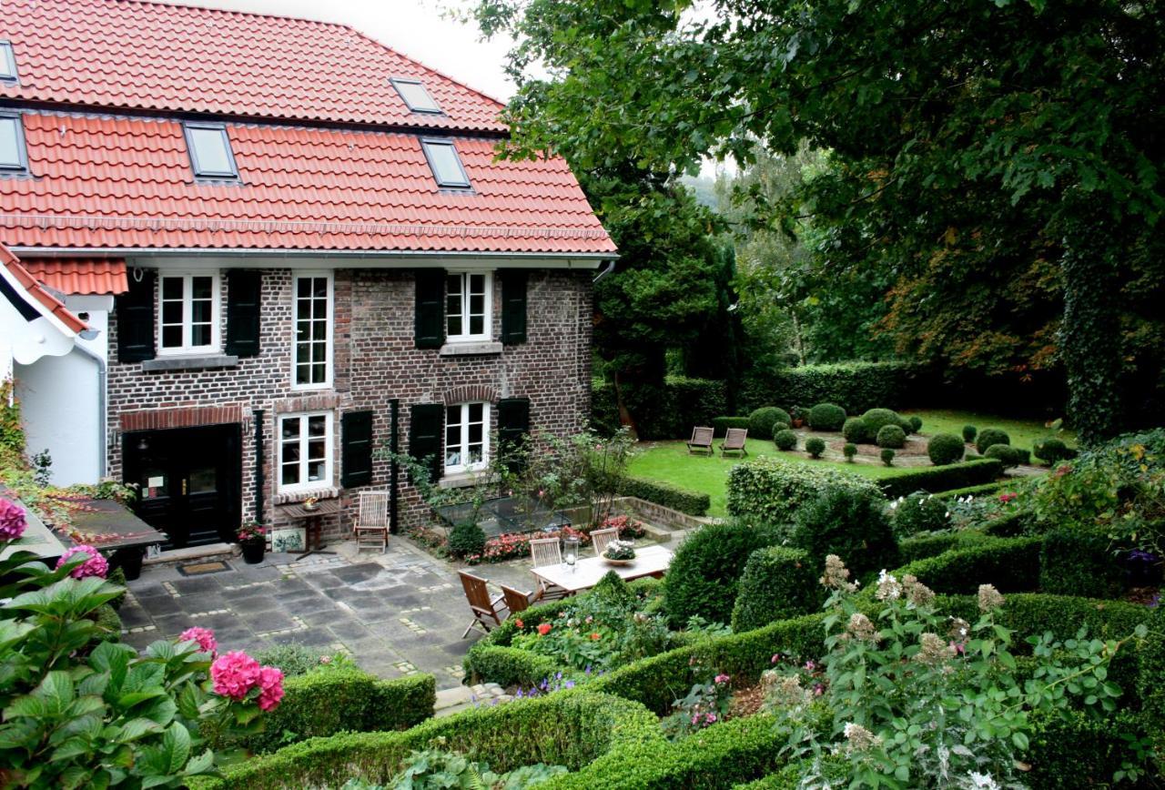 Landhaus In Idyllischer, Ruhiger Lage Und Flughafennaehe Ratingen Buitenkant foto